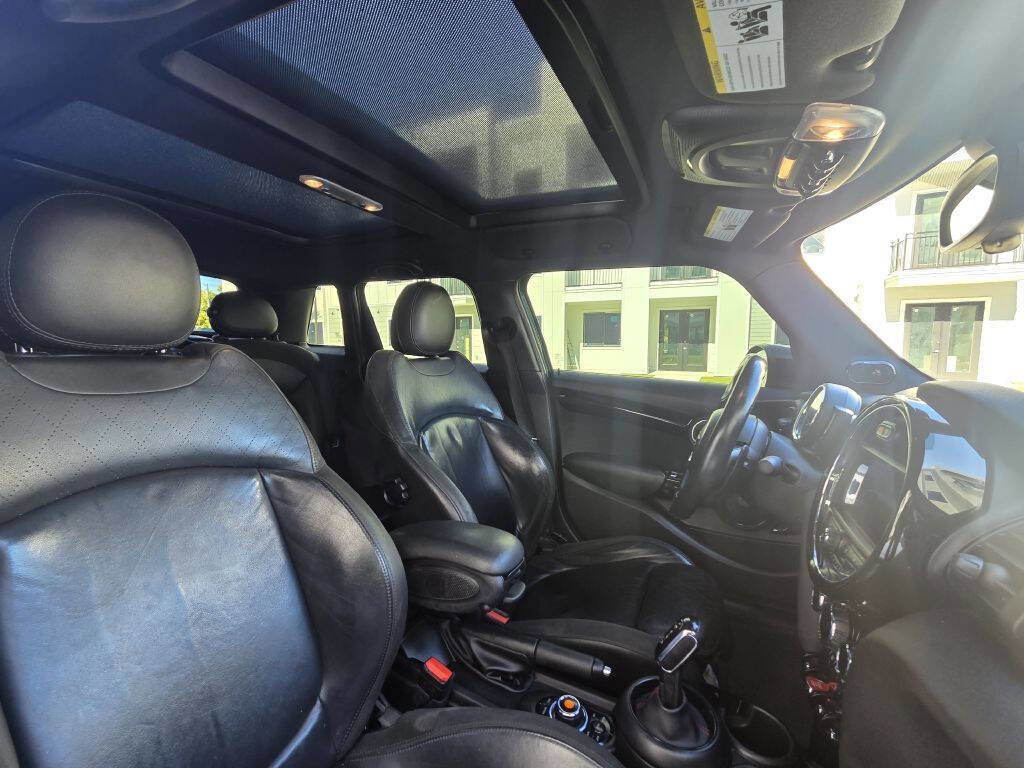 Used 2020 MINI Cooper S image 39