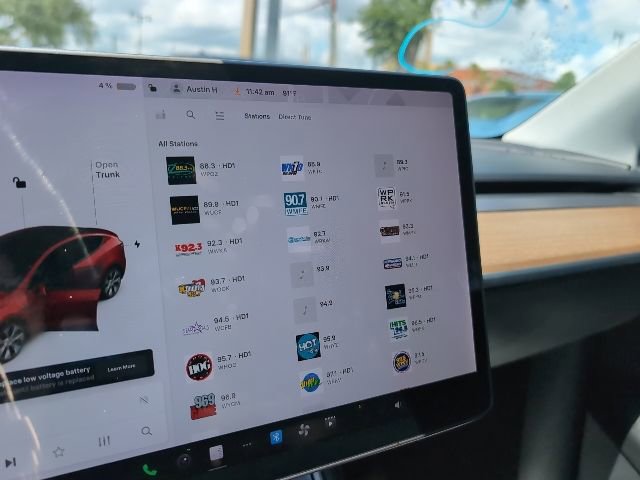 Used 2020 Tesla Model Y Long Range AWD/4WD image 14