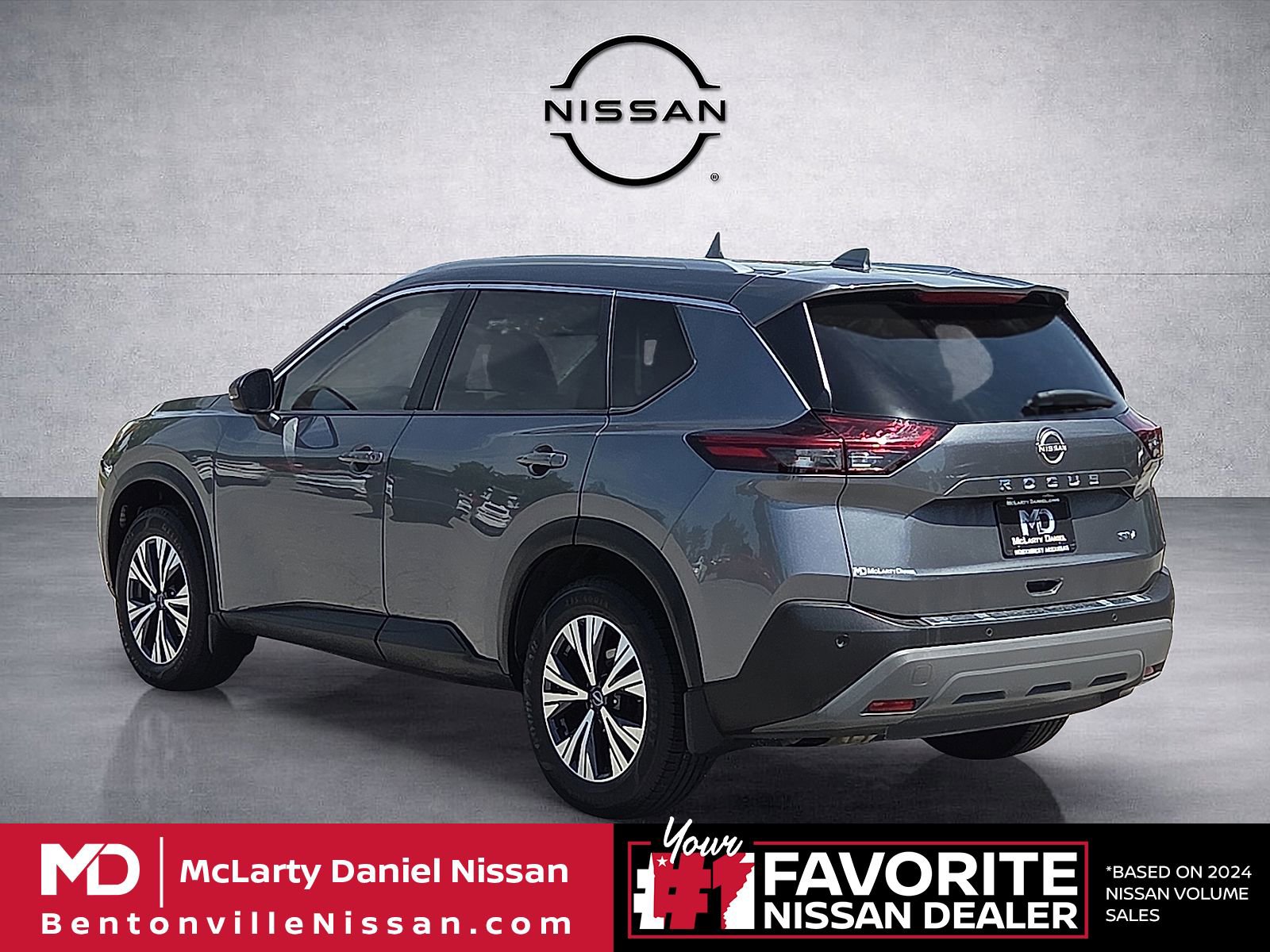 Used 2022 Nissan Rogue SV w/ SV Premium Package FWD image 4