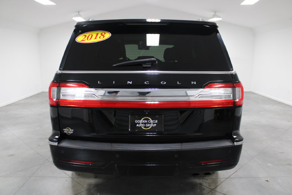 Used 2018 Lincoln Navigator Select RWD image 8