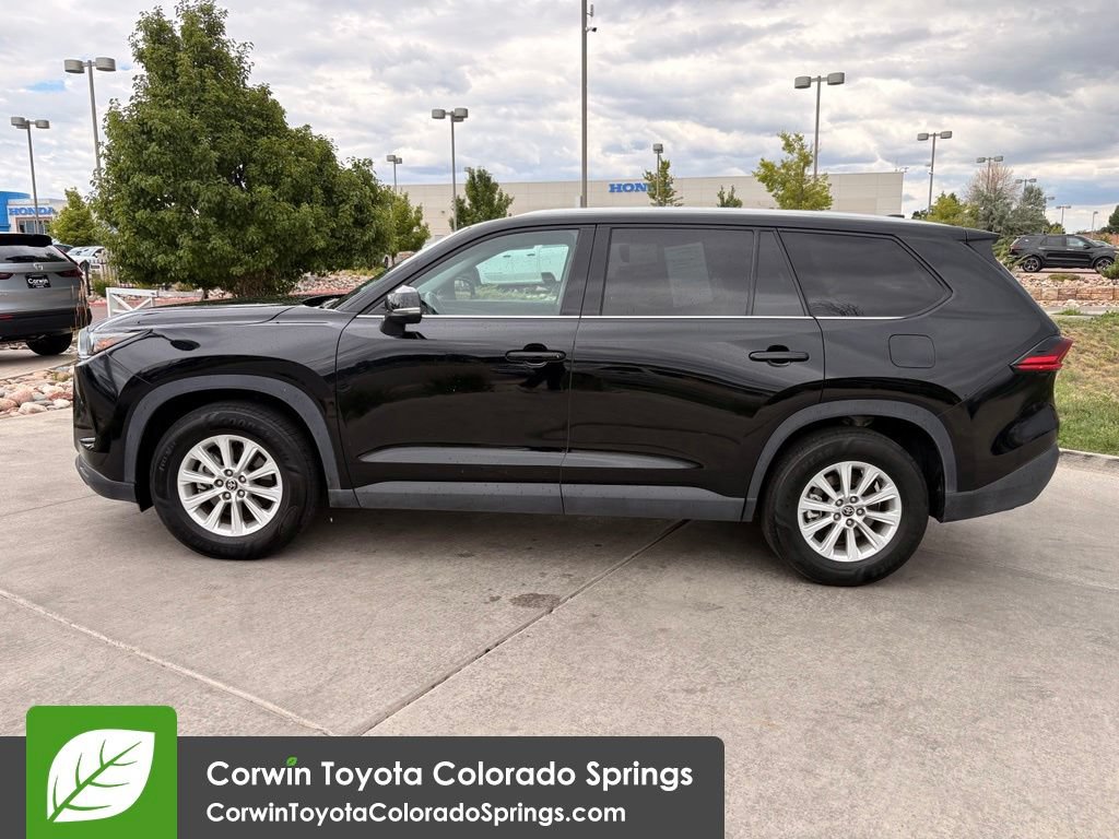 Used 2025 Toyota Grand Highlander AWD image 4