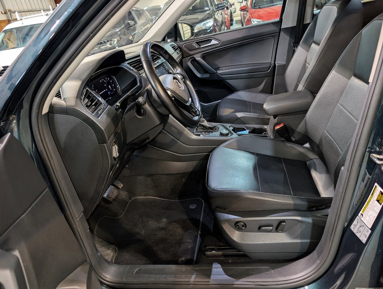 Used 2019 Volkswagen Tiguan SEL image 18