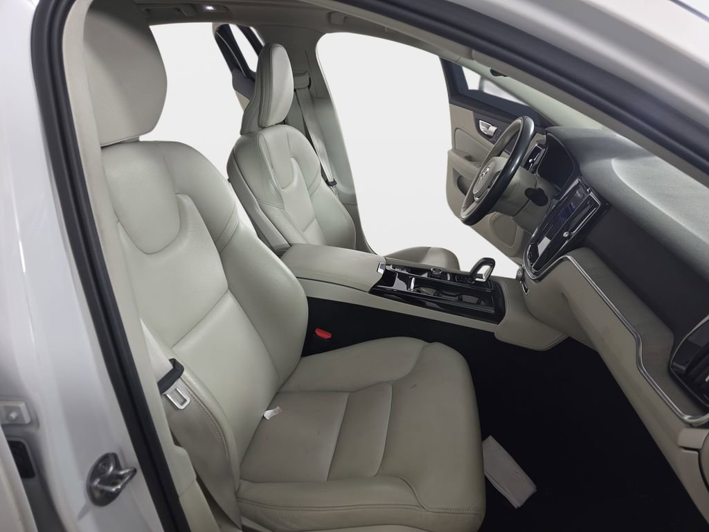 Used 2023 Volvo S60 T8 Plus w/ Climate Package AWD/4WD image 10