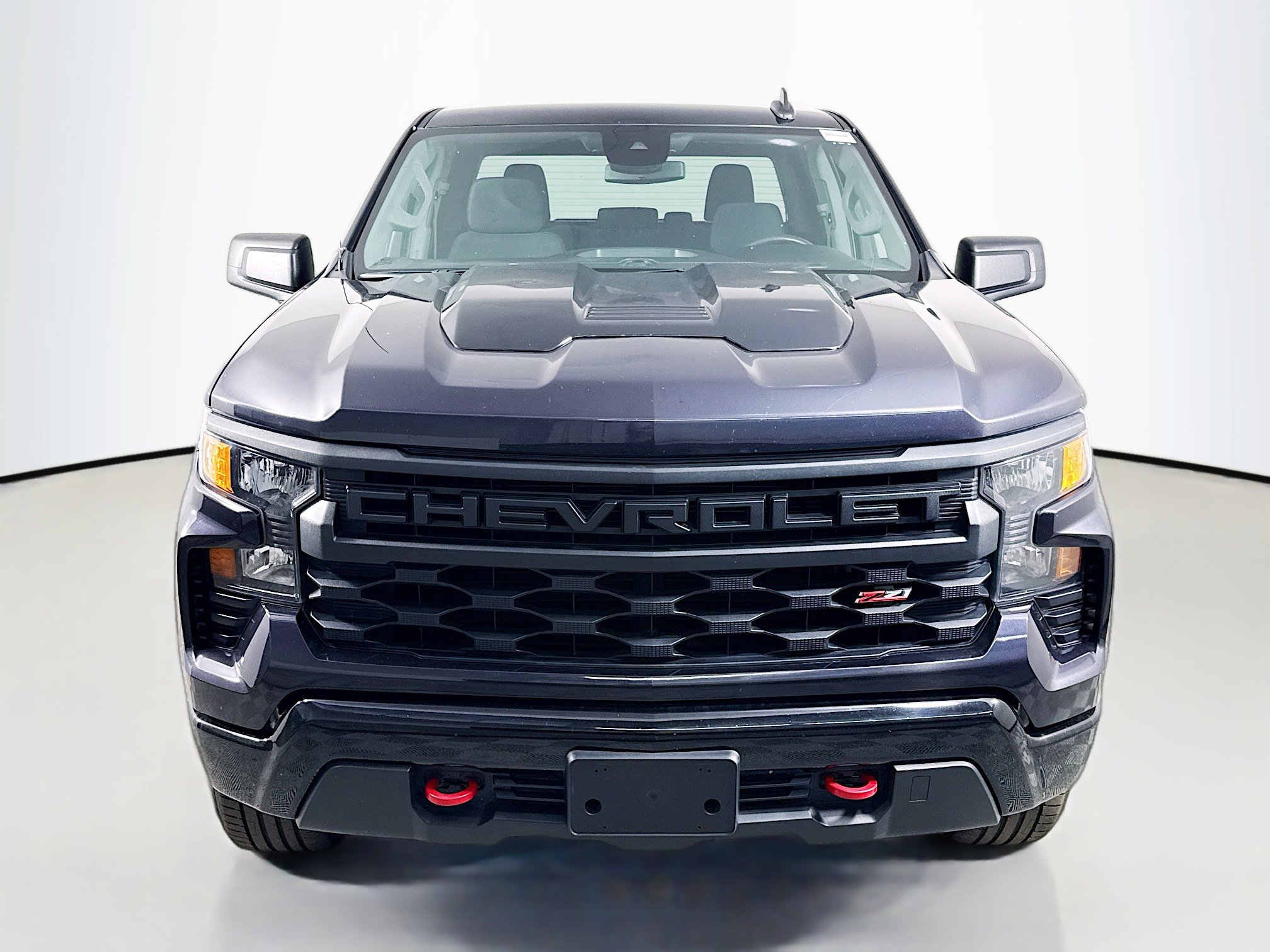 Used 2022 Chevrolet Silverado 1500 Custom Trail Boss w/ LPO, Dark Essentials Package image 2