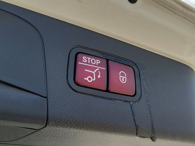 Used 2022 Mercedes-Benz GLC 300 image 9