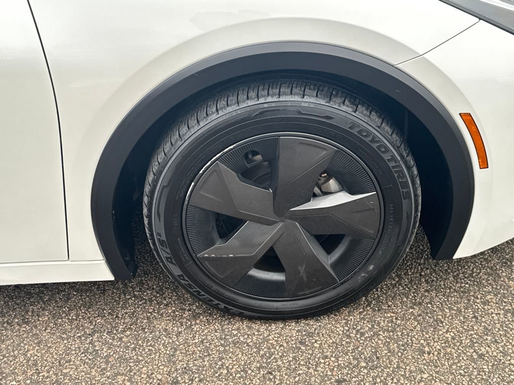 Used 2023 Toyota Prius Prime SE image 40
