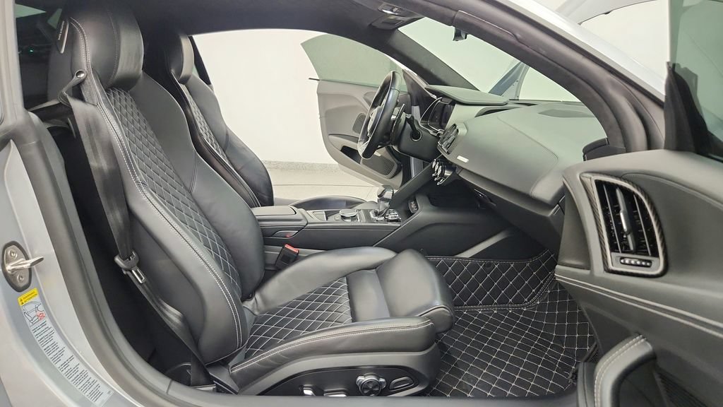Used 2017 Audi R8 V10 plus AWD/4WD image 34