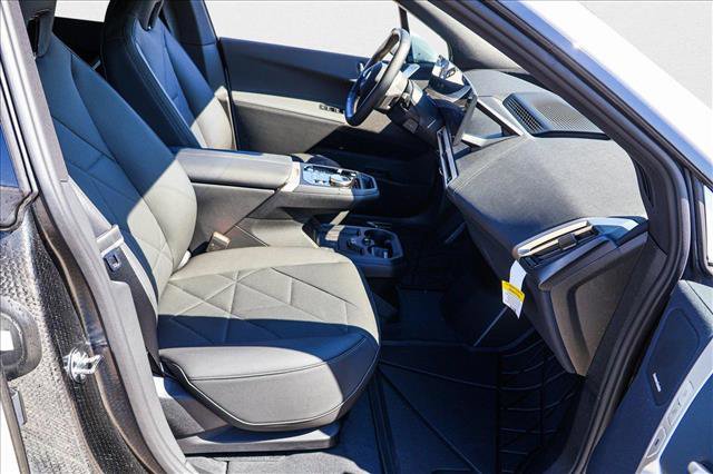 Used 2026 BMW iX xDrive60 w/ Premium Package image 26