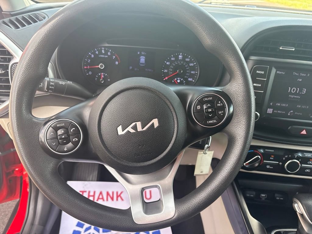 Used 2022 Kia Soul LX FWD image 17