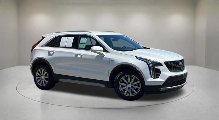 Used 2022 Cadillac XT4 Premium Luxury w/ Enhanced Visibility Package FWD image 1