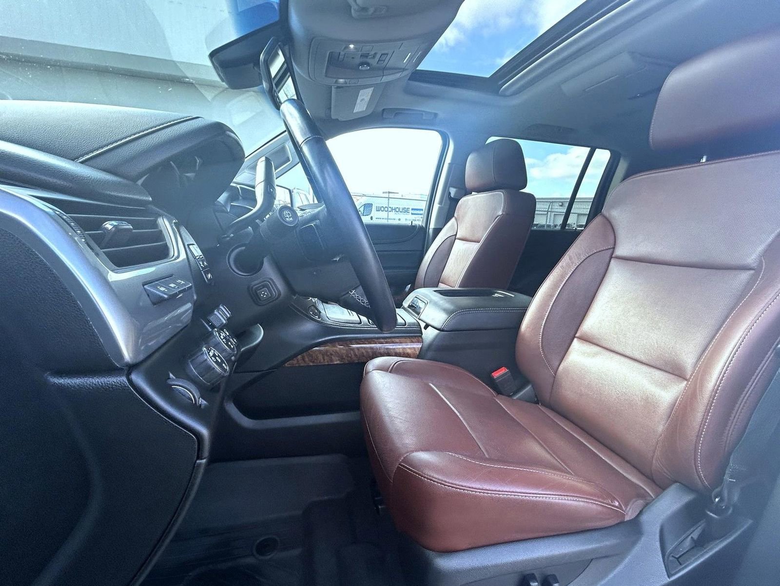 Used 2020 Chevrolet Suburban Premier w/ Premier Plus Edition image 10