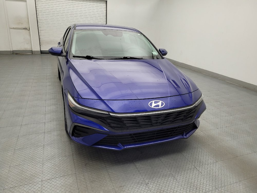 Used 2024 Hyundai Elantra SE FWD image 14