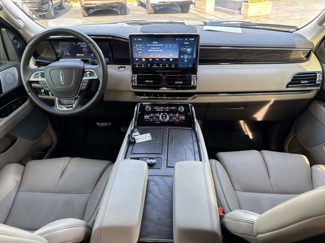 Certified 2024 Lincoln Navigator Reserve image 27