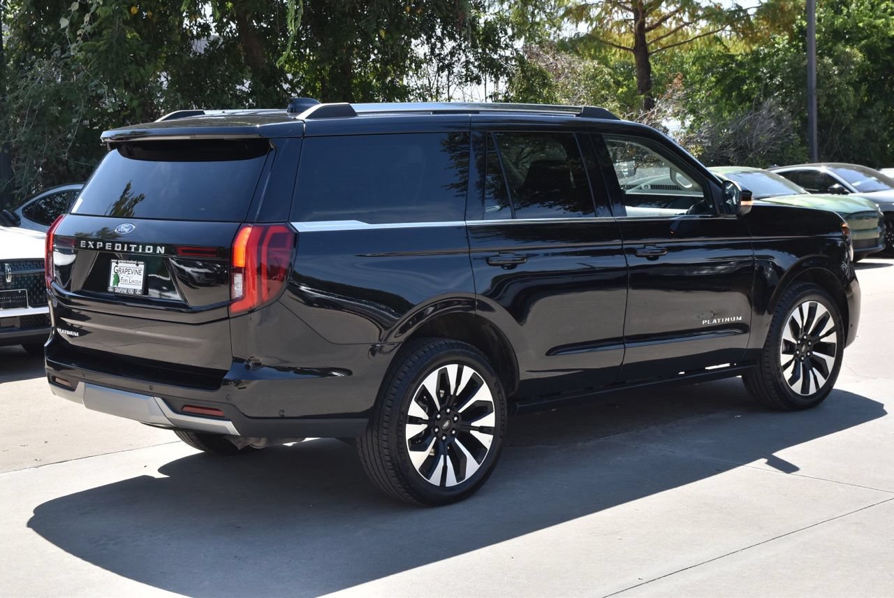 Certified 2025 Ford Expedition Platinum w/ Driver's Package AWD/4WD image 7