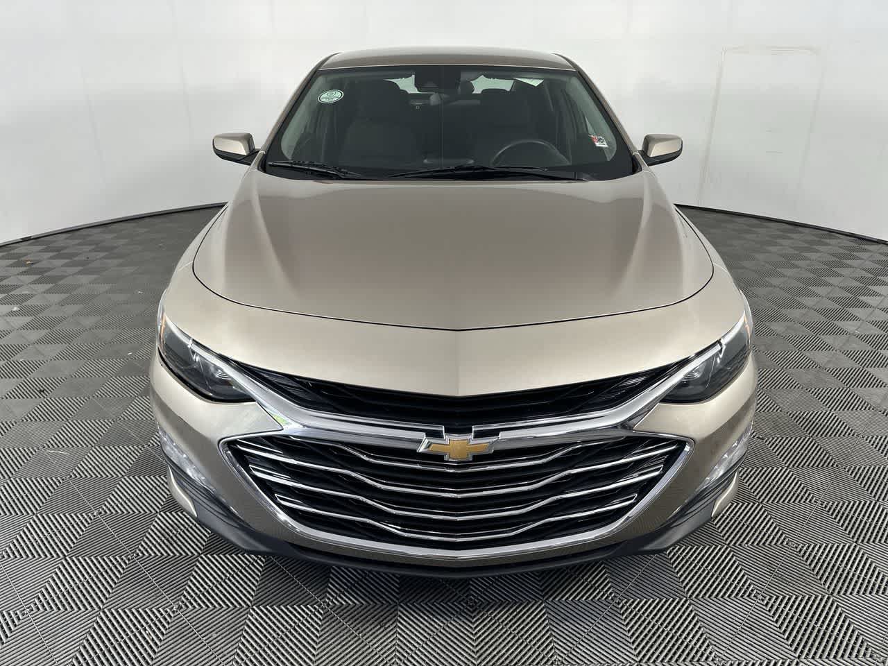Used 2024 Chevrolet Malibu LT FWD image 3