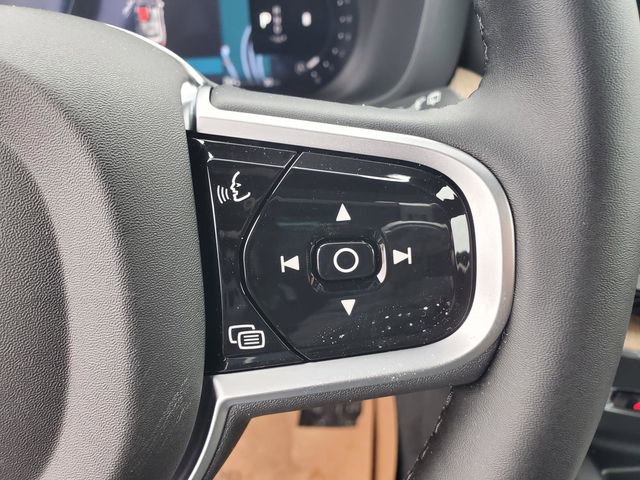 New 2026 Volvo XC60 B5 Plus w/ Protection Package Premier image 18