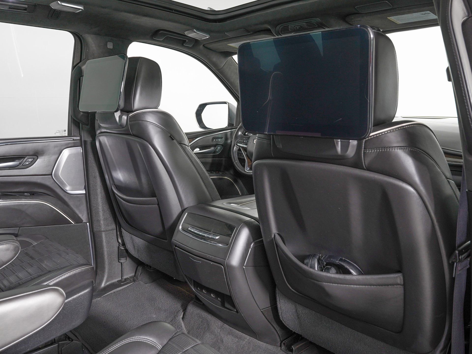 Used 2021 Cadillac Escalade ESV Sport Platinum image 11