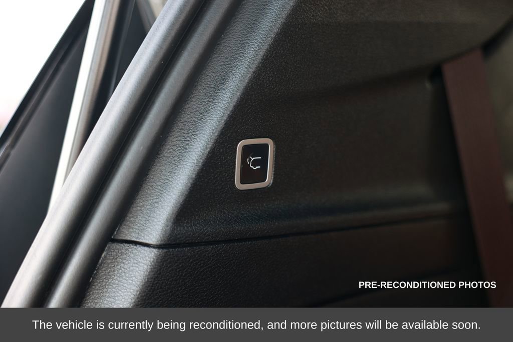 Used 2023 Chrysler Pacifica Pinnacle image 40