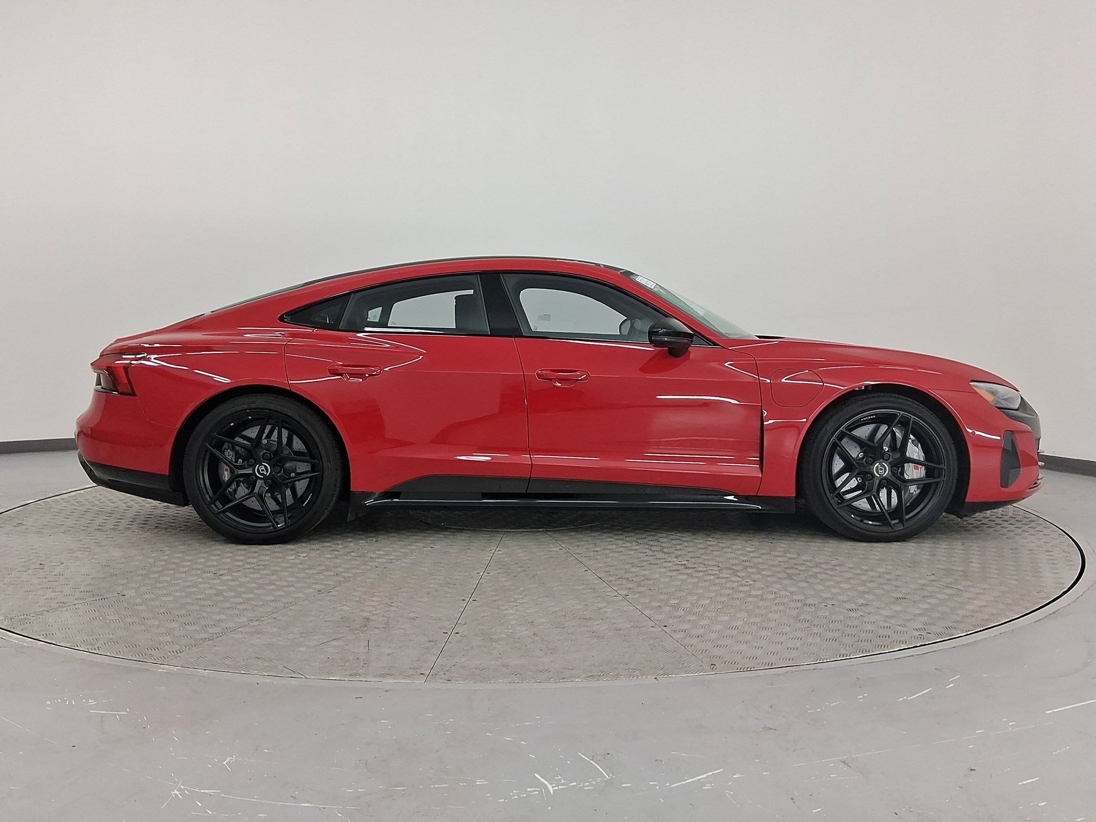 Used 2023 Audi RS e-tron GT w/ Carbon Performance Package image 8