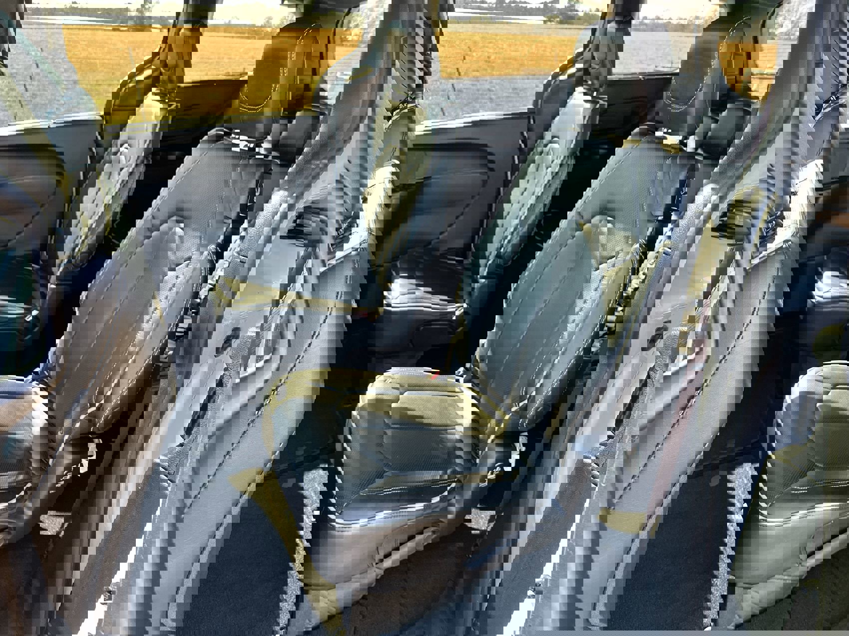 Used 2025 Chrysler Pacifica Limited image 23