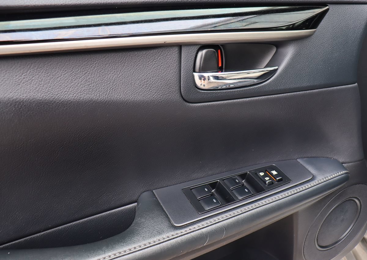 Used 2015 Lexus ES 350 FWD image 37
