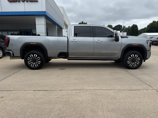 Used 2026 GMC Sierra 3500 Denali Ultimate w/ Snow Plow Prep/Camper Package AWD/4WD image 2
