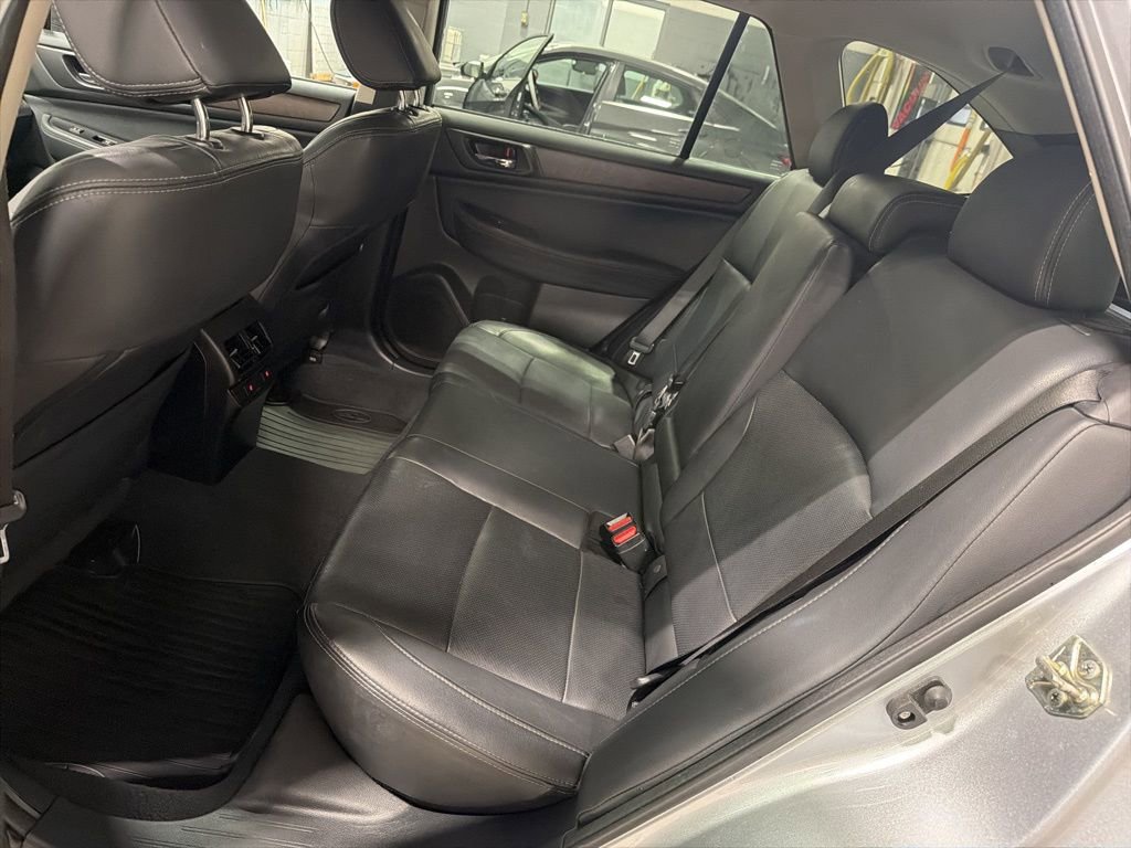 Used 2017 Subaru Outback 3.6R Limited image 24