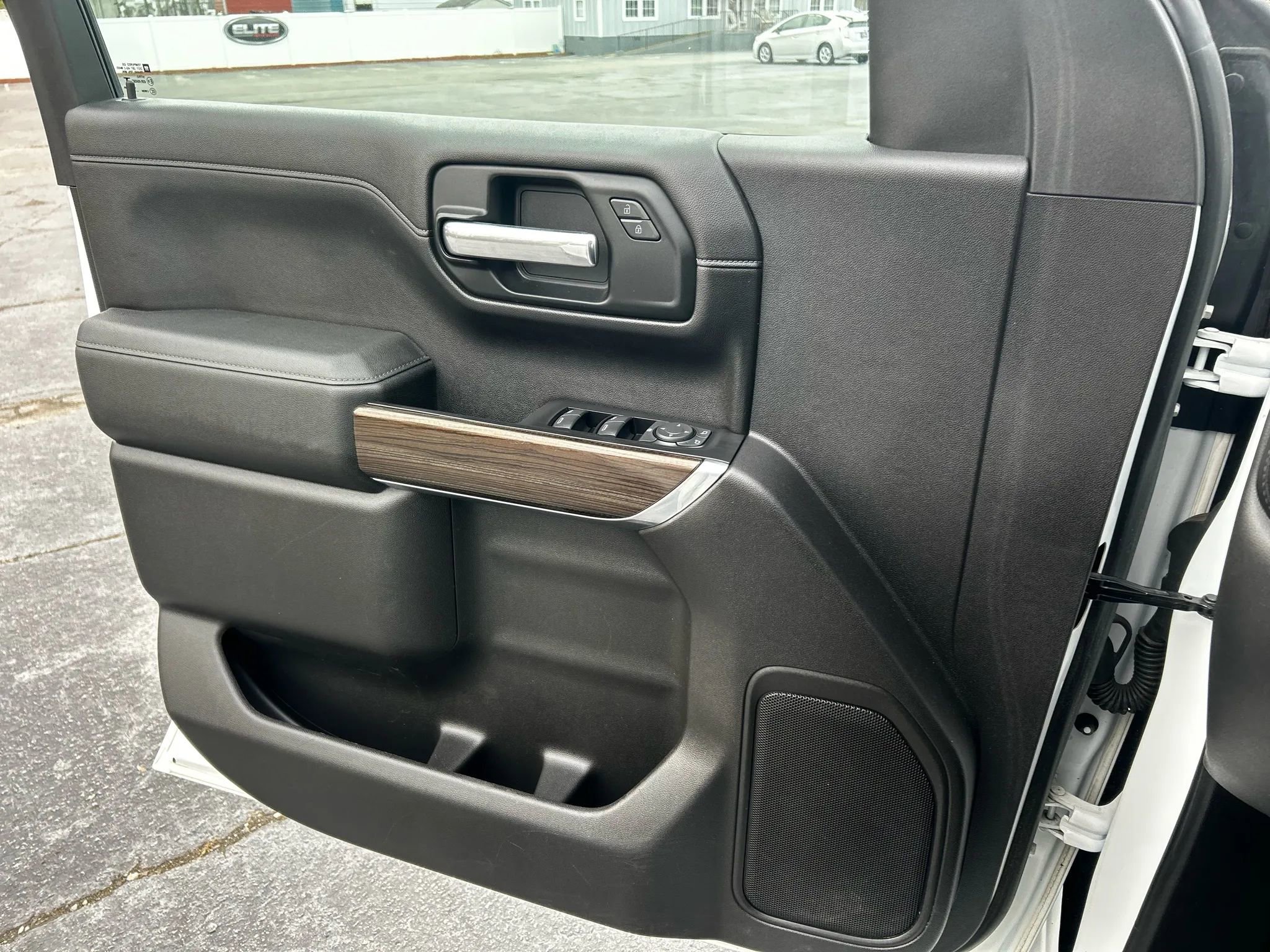 Used 2019 Chevrolet Silverado 1500 LT w/ All-Star Edition image 32