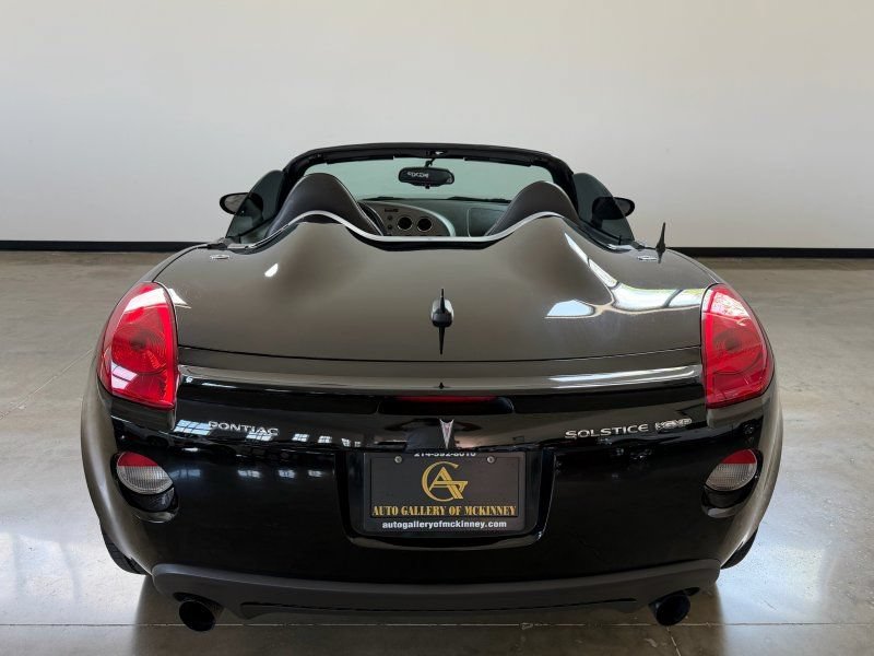 Used 2008 Pontiac Solstice GXP w/ Premium Package RWD image 10