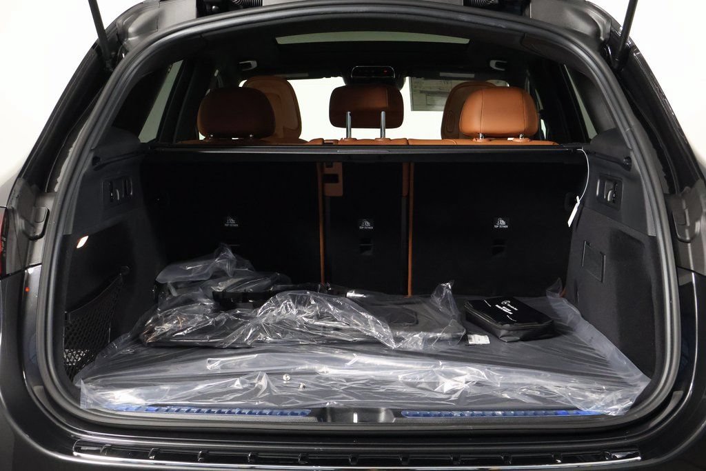 New 2027 Mercedes-Benz GLC 300 image 8