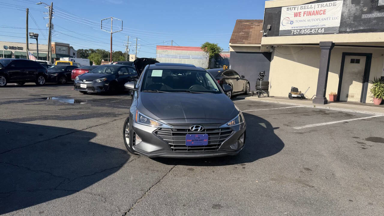 Used 2019 Hyundai Elantra Value Edition w/ Cargo Package FWD image 16