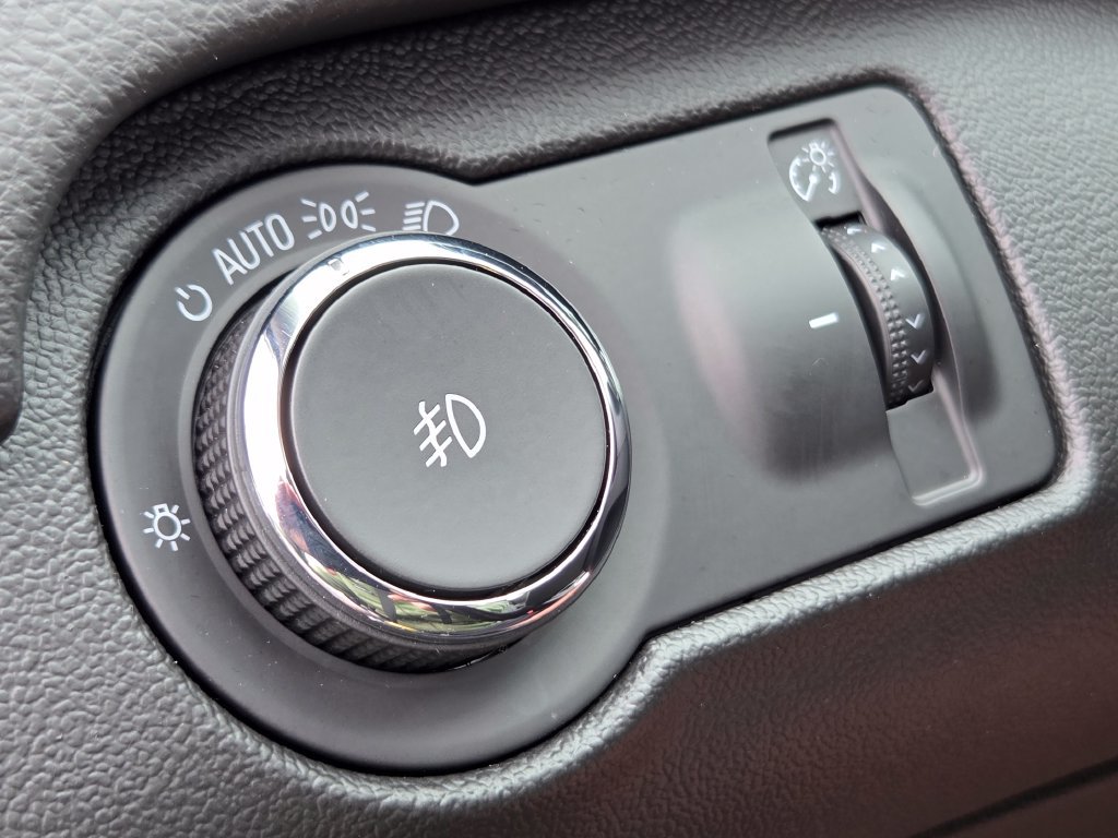 Used 2015 Buick Regal Premium FWD image 14