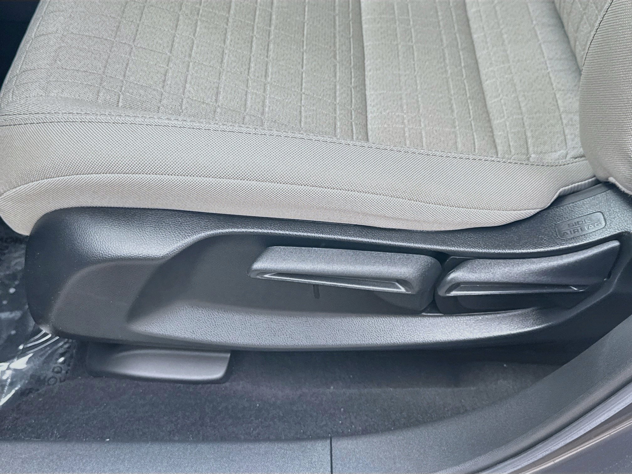 Used 2025 Honda HR-V LX image 15