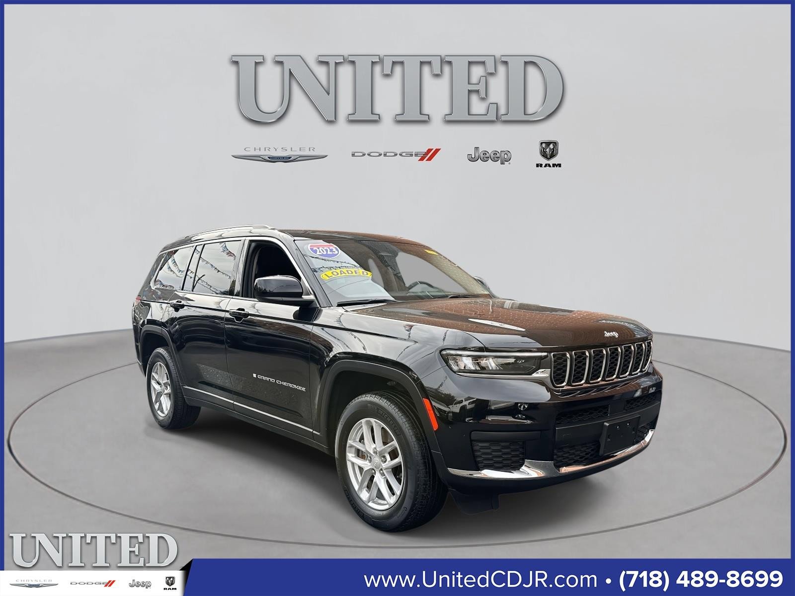 Used 2023 Jeep Grand Cherokee L Laredo image 1