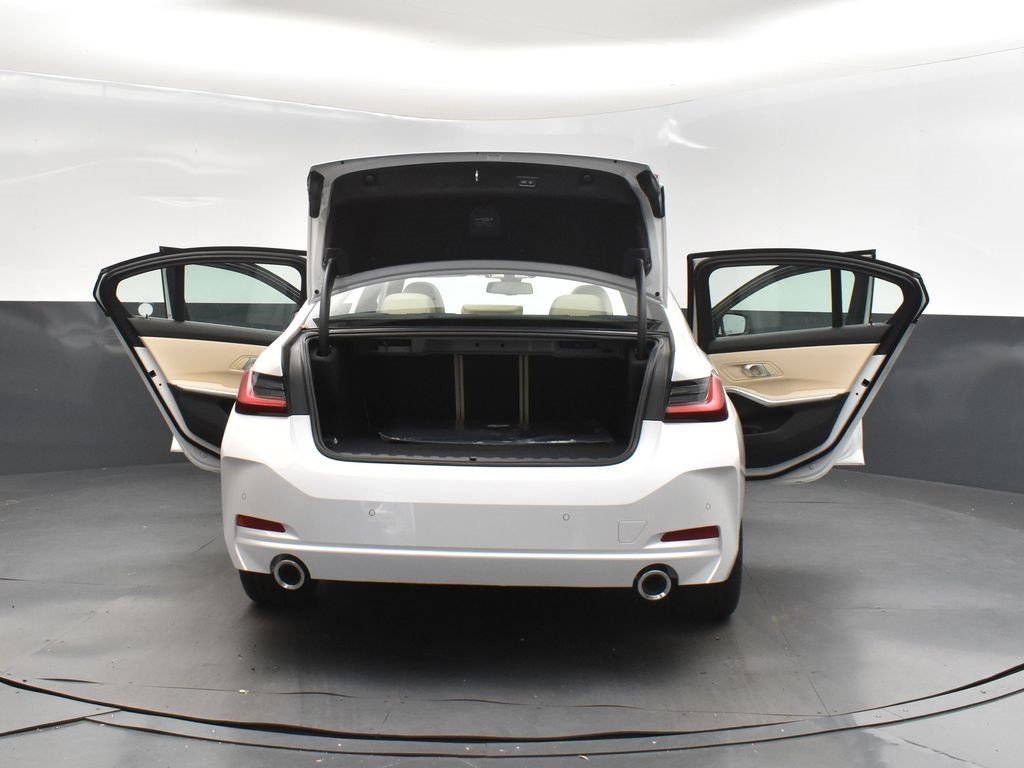 Certified 2025 BMW 330i Sedan w/ Premium Package image 51