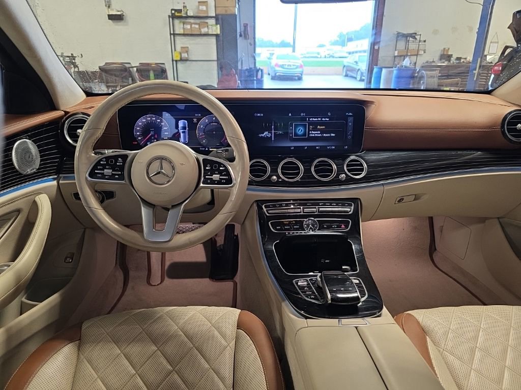 Used 2020 Mercedes-Benz E 450 4MATIC Wagon image 4