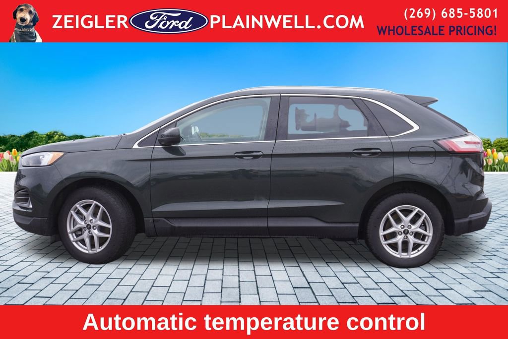 Used 2024 Ford Edge SEL w/ Convenience Package image 3