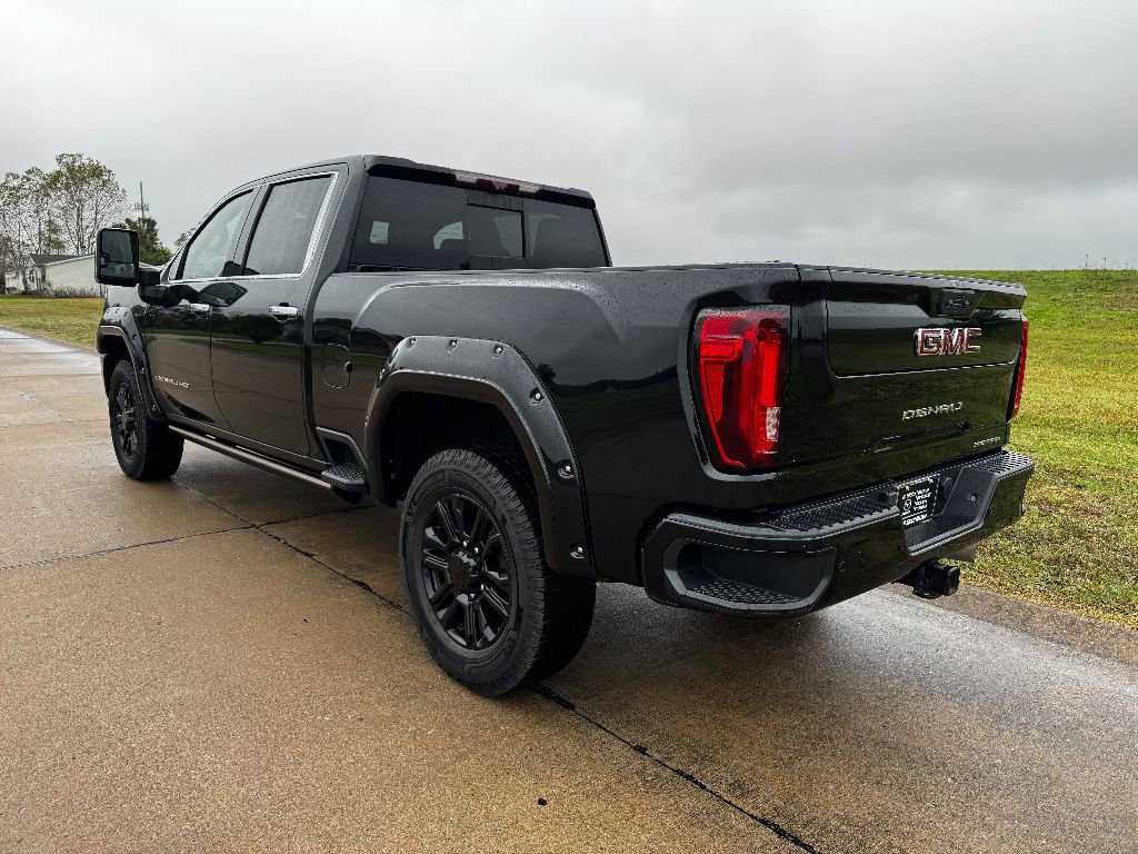 Used 2021 GMC Sierra 2500 Denali w/ Denali Black Diamond Edition image 9