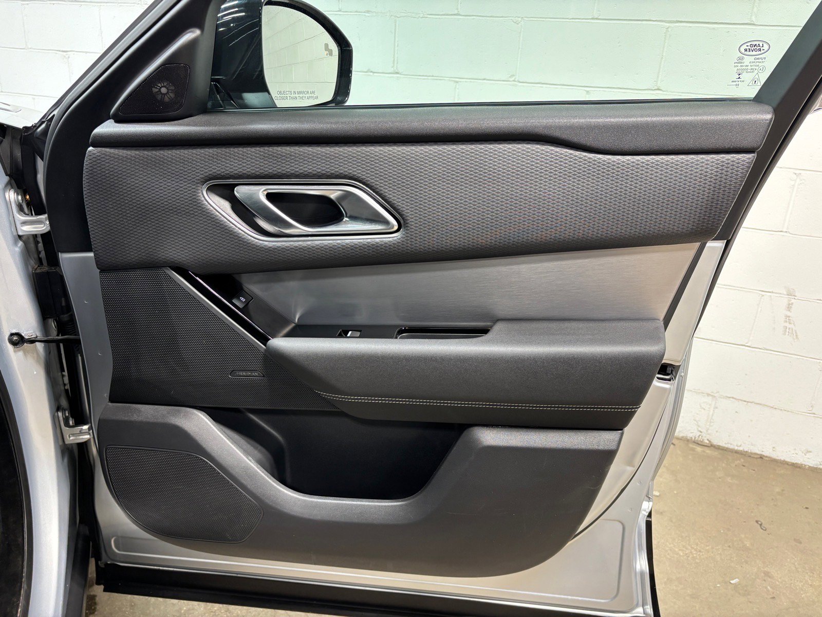 Used 2023 Land Rover Range Rover Velar R-Dynamic S AWD/4WD image 34