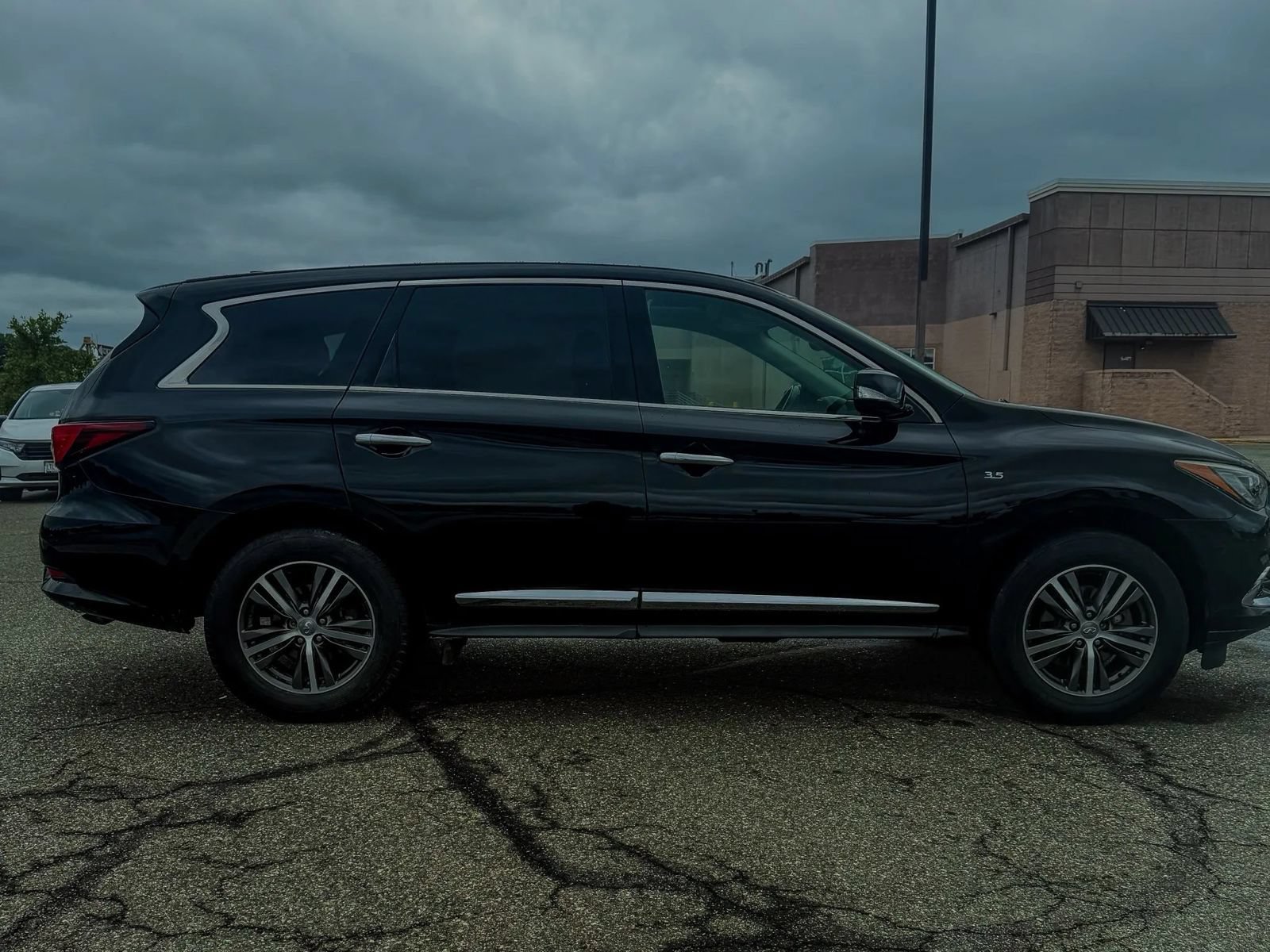 Used 2019 INFINITI QX60 Pure AWD/4WD image 9