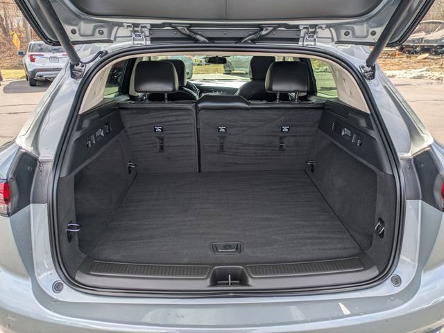 Used 2023 Buick Envision Essence image 32