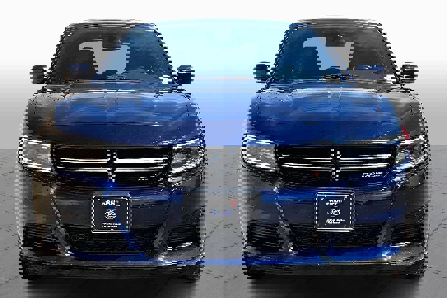 Used 2015 Dodge Charger SE image 4