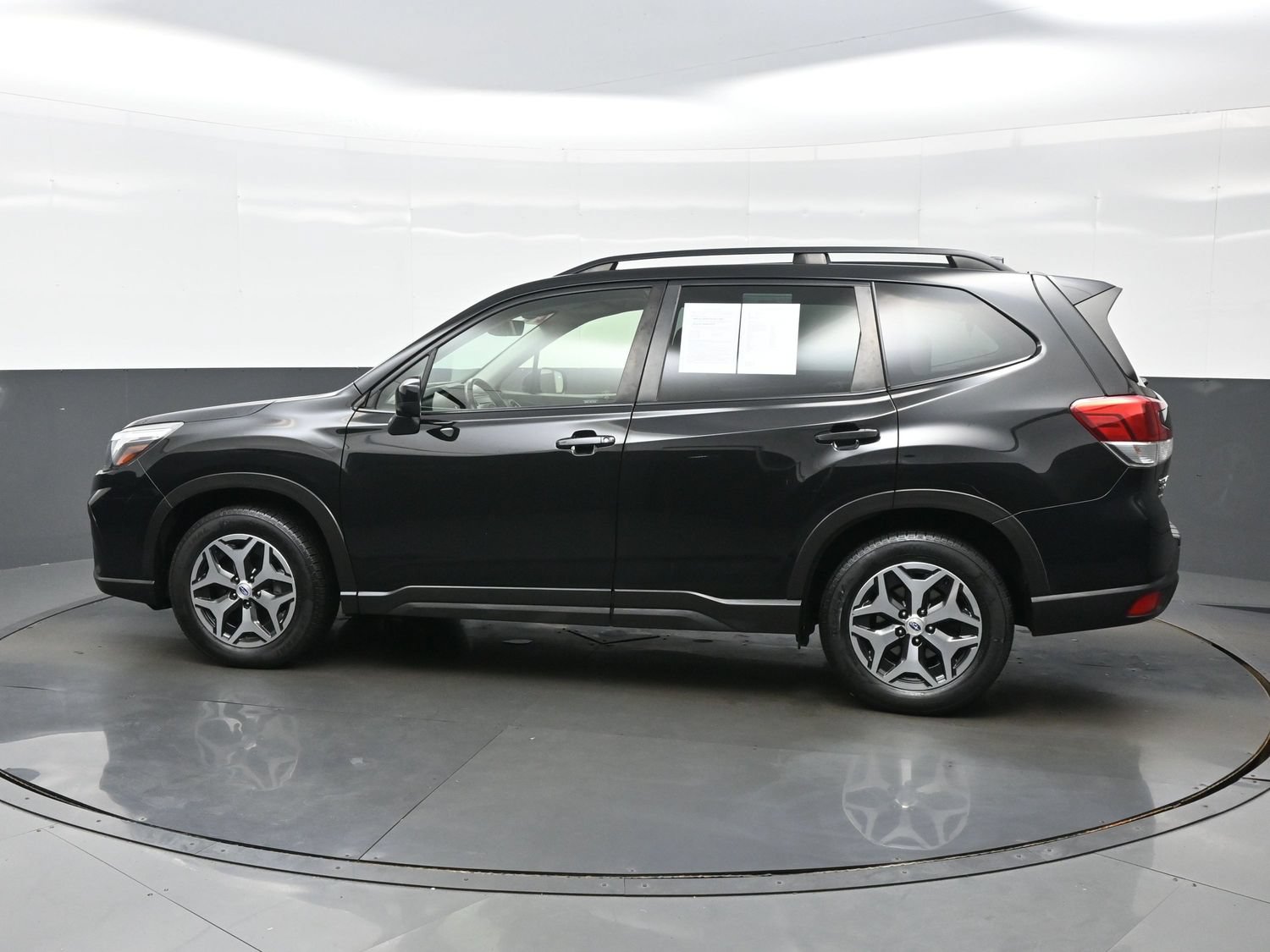 Used 2020 Subaru Forester Premium w/ Popular Package #1 AWD/4WD image 3