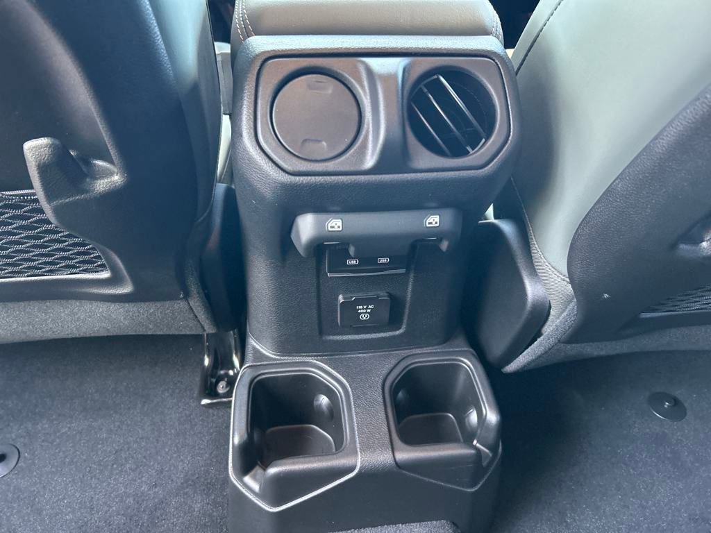 New 2025 Jeep Gladiator Mojave image 24