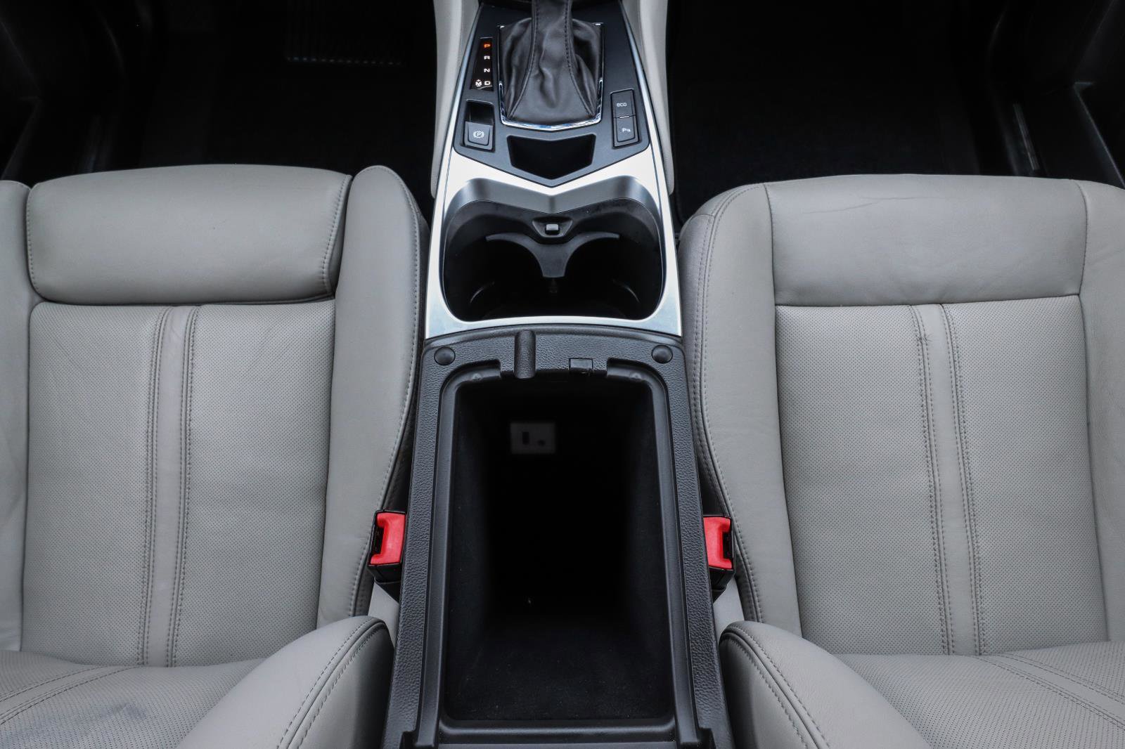 Used 2015 Cadillac SRX Luxury image 27