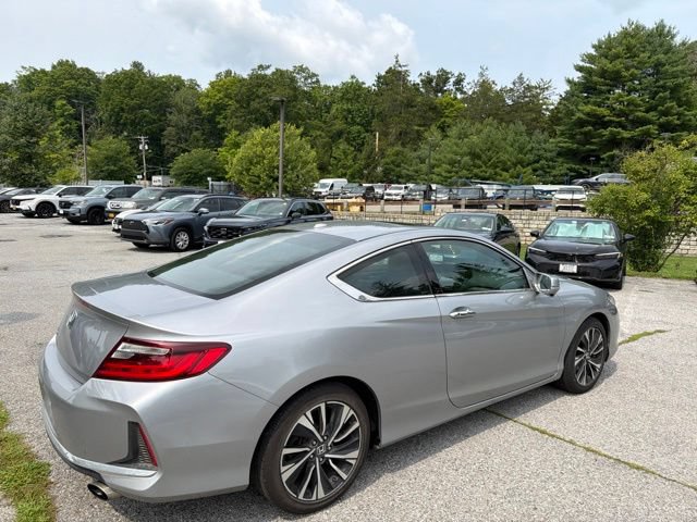 Used 2017 Honda Accord EX image 10