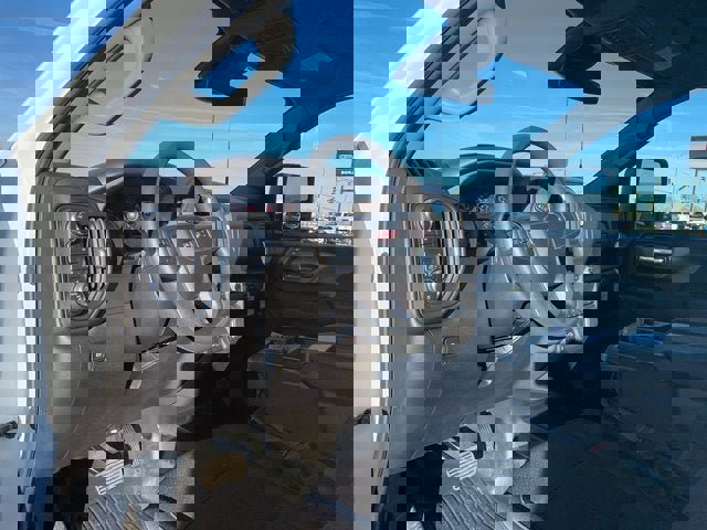 New 2025 GMC Sierra 2500 Pro image 14