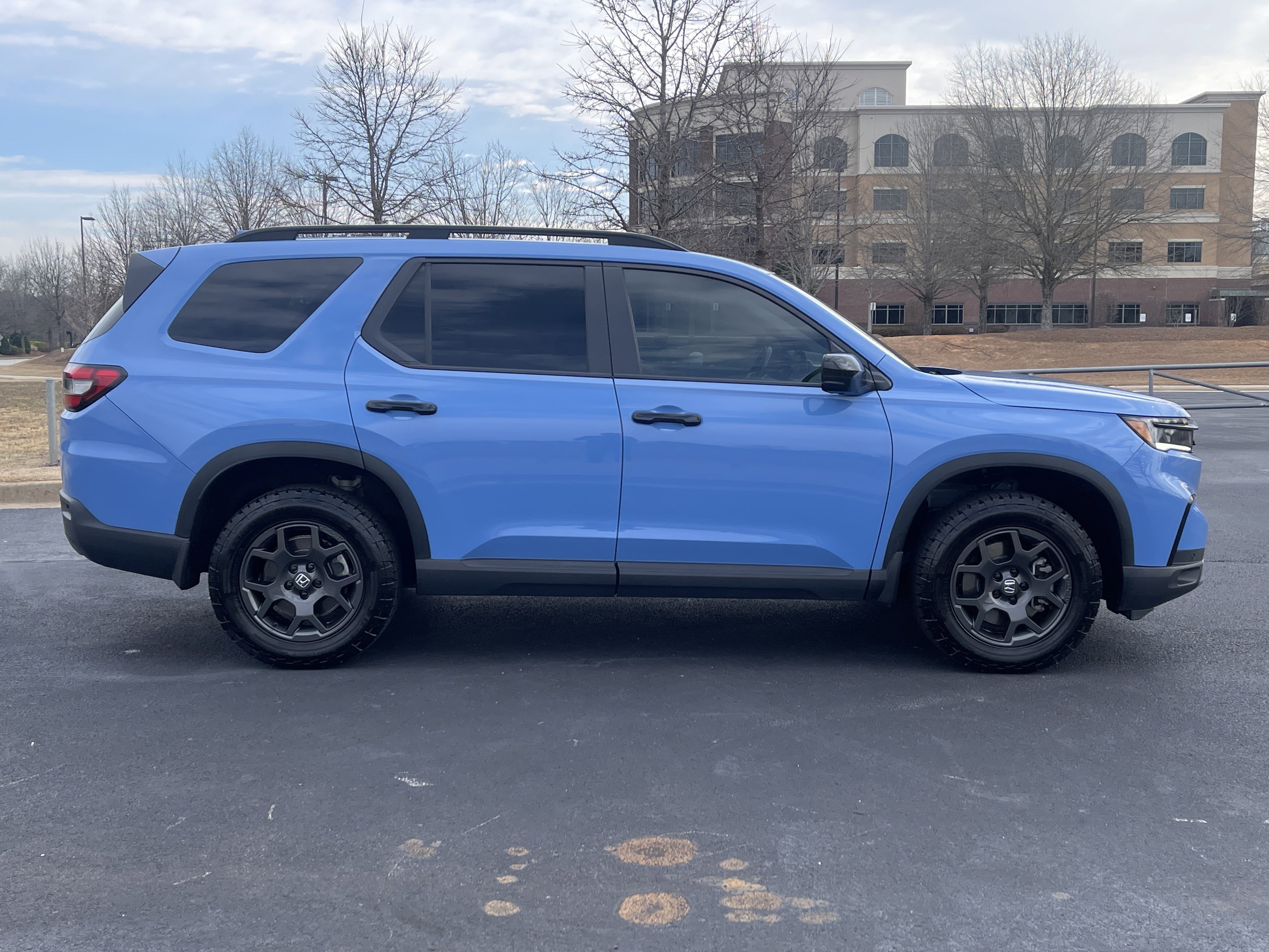 Certified 2024 Honda Pilot TrailSport image 10