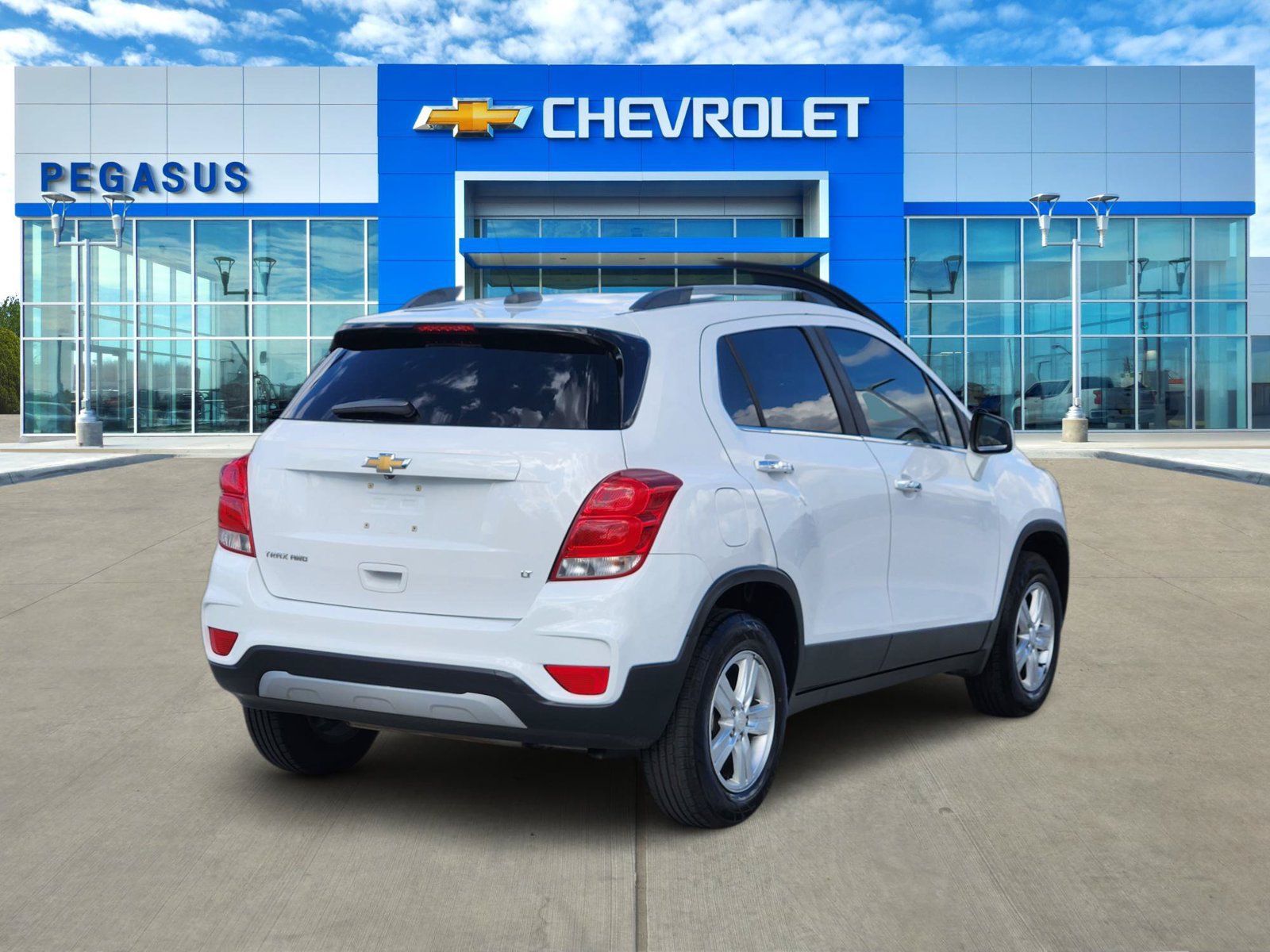 Used 2018 Chevrolet Trax LT w/ LT Convenience Package AWD/4WD image 5