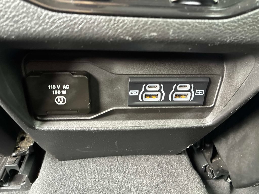 Used 2022 Jeep Grand Cherokee Laredo w/ Luxury Tech Group I AWD/4WD image 18